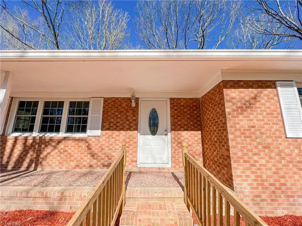 227 Myers DR, Thomasville, NC 27360