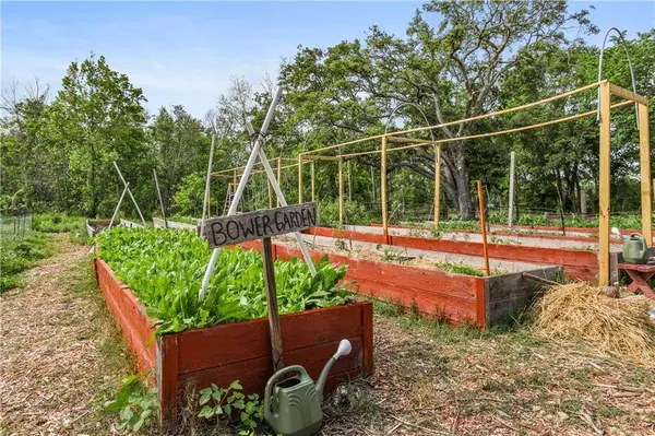 10639 WILLOW DR, New Orleans, LA 70131