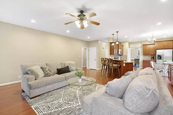 935 Willow Cir, Clarksville, TN 37043