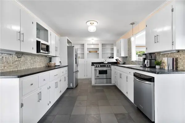 1215 N Kings Drive, Fayetteville, AR 72701