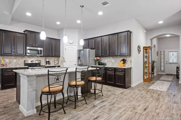 3109 DEER HOLLOW, New Braunfels, TX 78130-6847