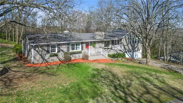 1215 N Kings Drive, Fayetteville, AR 72701