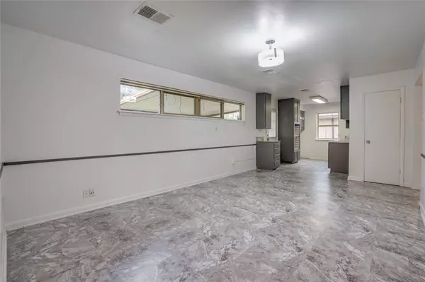 2101 Bettibart Street, Fort Worth, TX 76134