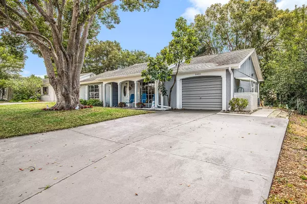 8404 CLOVER HILL LOOP, Hudson, FL 34667