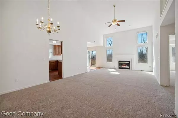 5958 LOCHMORE Drive, Commerce Twp, MI 48382