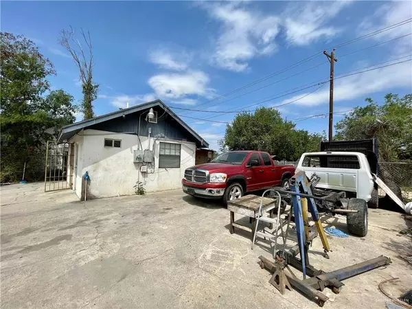 906 W Frontage, Alamo, TX 78516