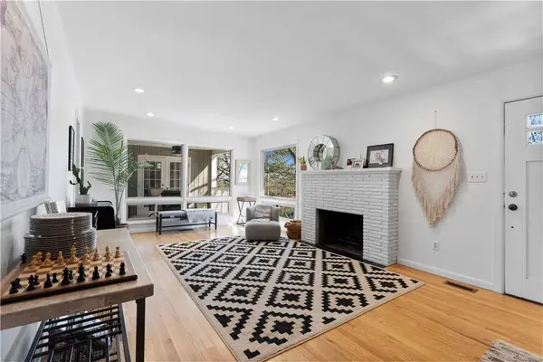 1215 N Kings Drive, Fayetteville, AR 72701