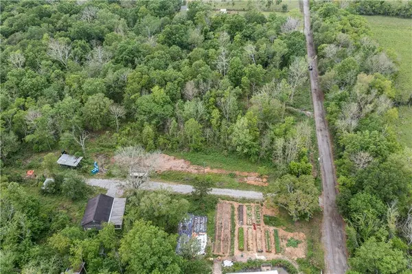 10639 WILLOW DR, New Orleans, LA 70131