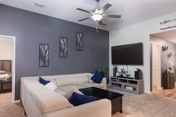 8209 Smokey Creek Pass Pass, Fort Worth, TX 76179