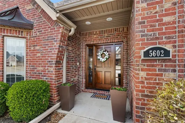 5602 45Th Street, Rogers, AR 72758