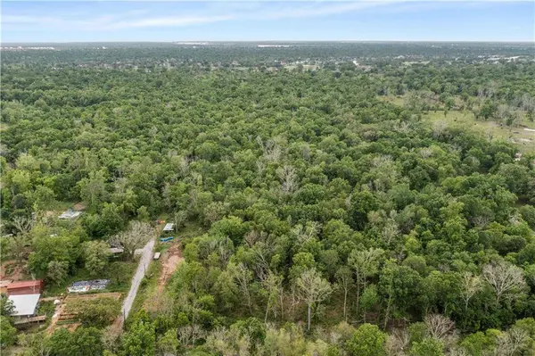 10639 WILLOW DR, New Orleans, LA 70131