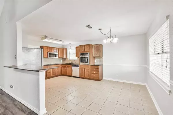 32040 S Wiggins ST, Magnolia, TX 77355