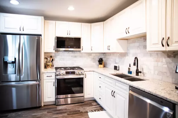 7219 W 152nd CT #40, Orland Park, IL 60462