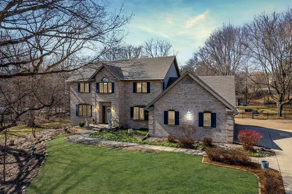 5796 Ivanhoe Cir, Fitchburg, WI 53711