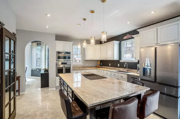 118 Maple DR, Los Alamos, NM 87544