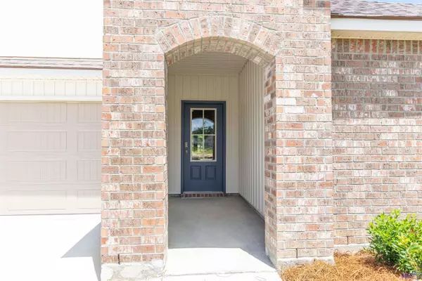 631 LAMBOT AVE, Zachary, LA 70791