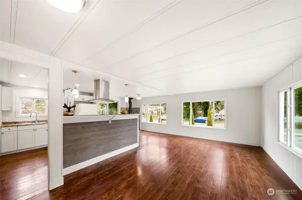 20414 Rhododendron DR E, Bonney Lake, WA 98391