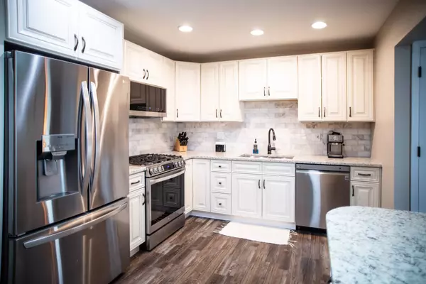 7219 W 152nd CT #40, Orland Park, IL 60462