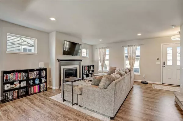 1832 Twin Fawn Trl, Madison, WI 53718