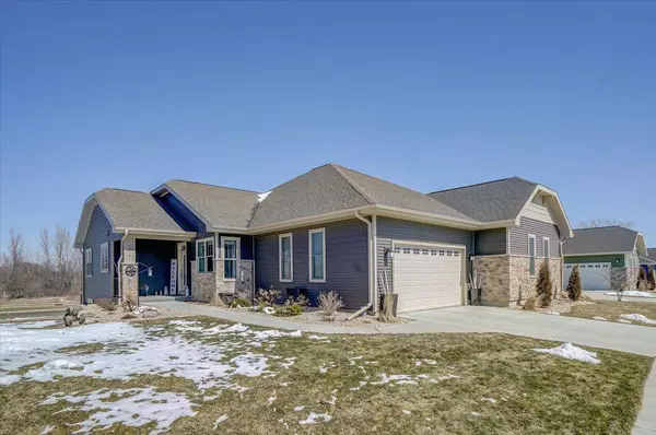 3016 Bronze Leaf Ln, Sun Prairie, WI 53590