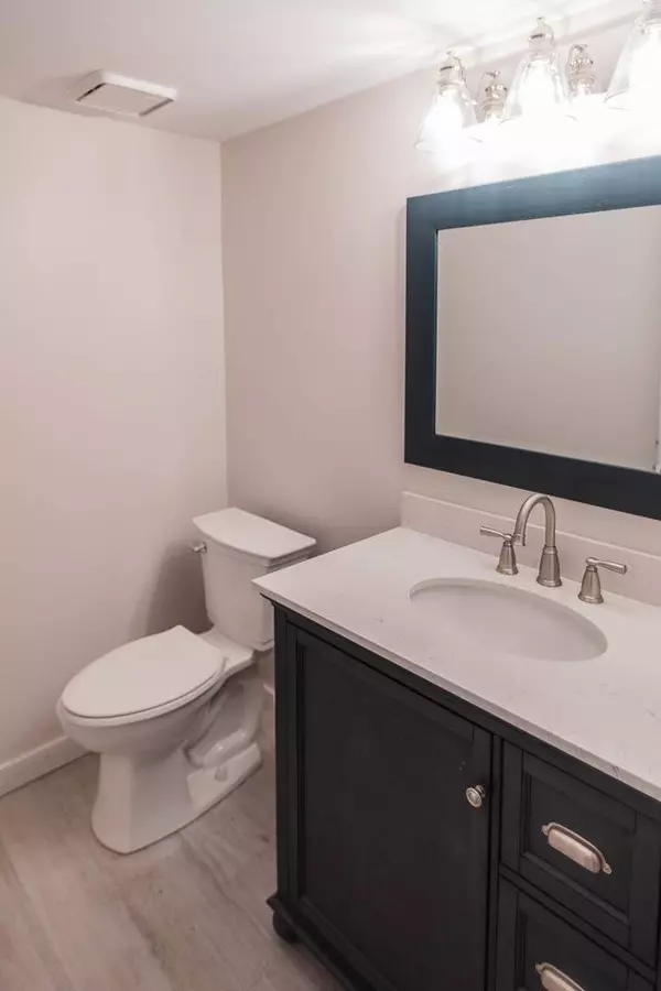 7219 W 152nd CT #40, Orland Park, IL 60462