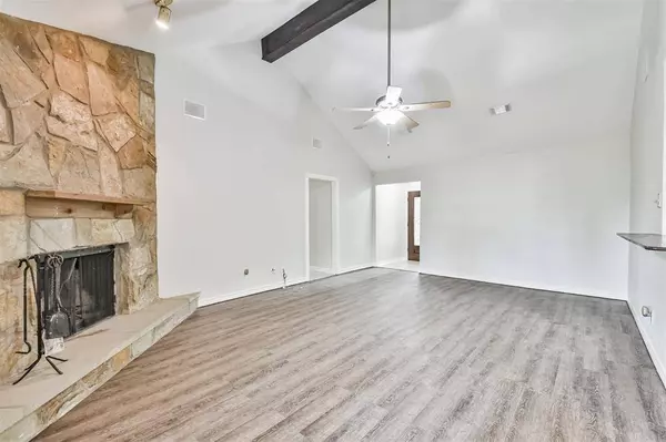 32040 S Wiggins ST, Magnolia, TX 77355