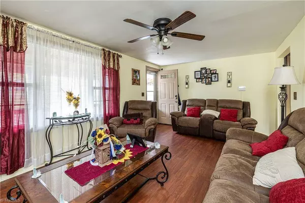 3915 Macarthur RD, Winston Salem, NC 27107