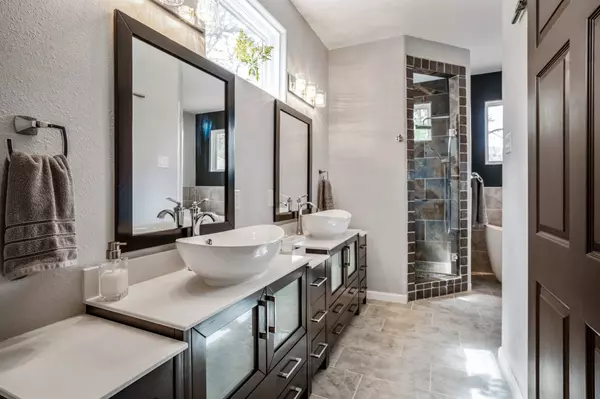 118 Maple DR, Los Alamos, NM 87544