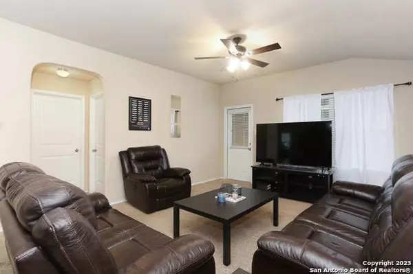 465 EASTERN PHOEBE, San Antonio, TX 78253-4463