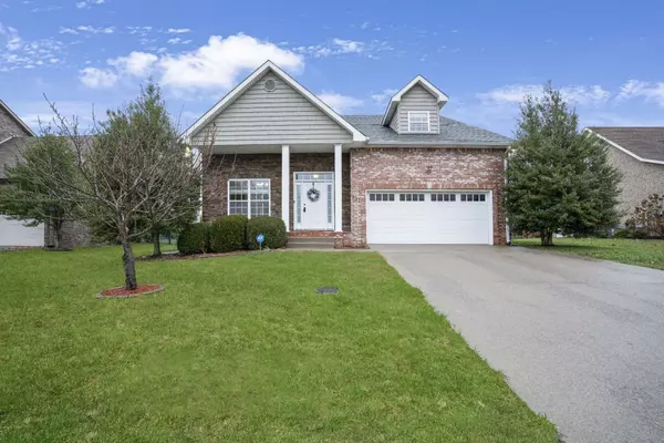 935 Willow Cir, Clarksville, TN 37043