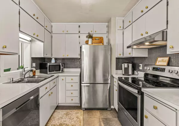 6904 Butternut, Caledonia, WI 53402