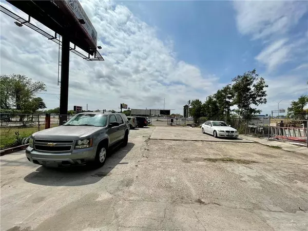 906 W Frontage, Alamo, TX 78516