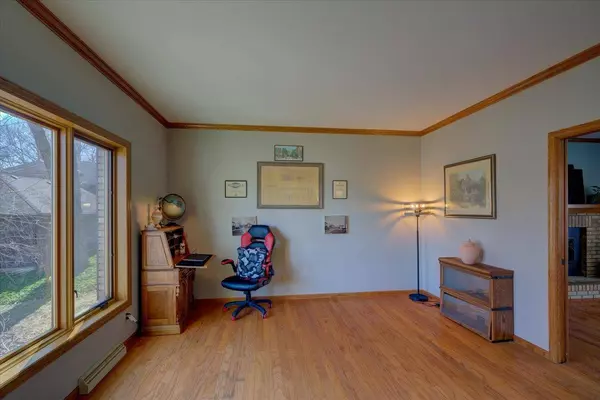 5796 Ivanhoe Cir, Fitchburg, WI 53711