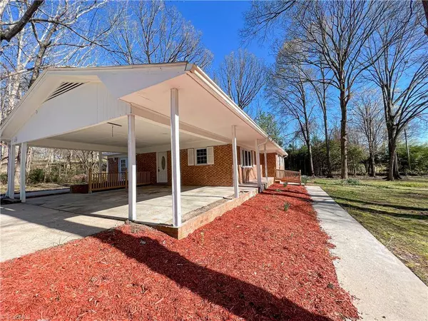 227 Myers DR, Thomasville, NC 27360