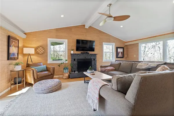 1215 N Kings Drive, Fayetteville, AR 72701