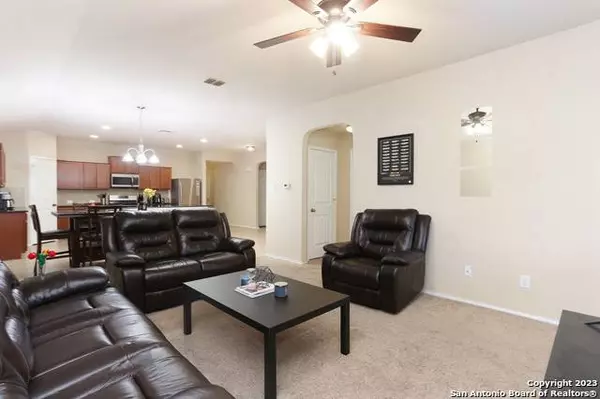 465 EASTERN PHOEBE, San Antonio, TX 78253-4463