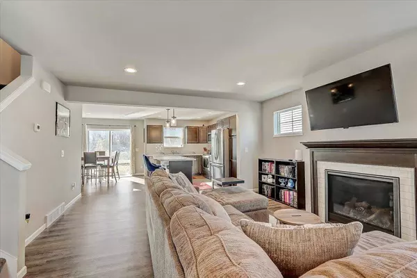 1832 Twin Fawn Trl, Madison, WI 53718