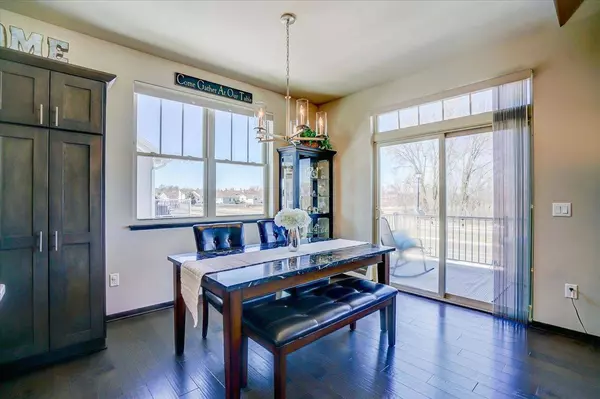 3016 Bronze Leaf Ln, Sun Prairie, WI 53590