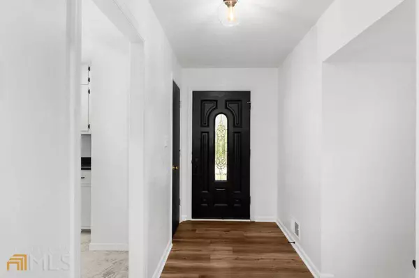 6275 Queens RD, Douglasville, GA 30135