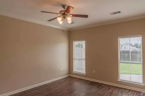 3941 NORTHSHORE AVE, Baton Rouge, LA 70820