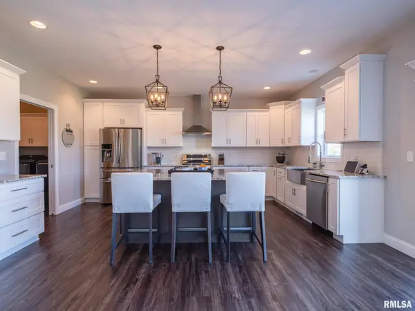 205 APACHE WAY, Groveland, IL 61535