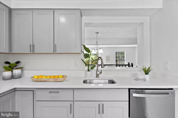 7676 MANDAN RD, Greenbelt, MD 20770