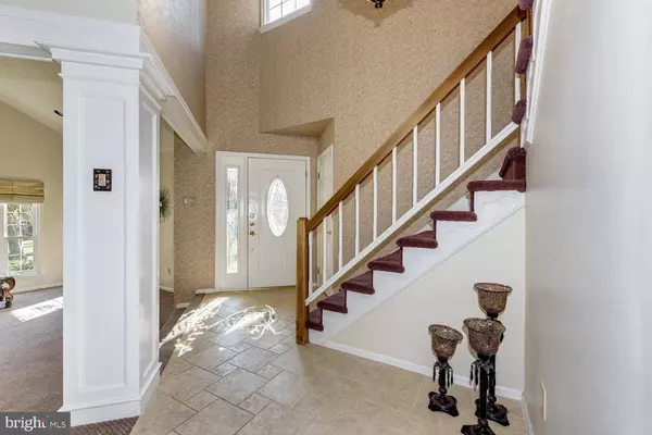 30 FOX RUN DR, Mount Laurel, NJ 08054