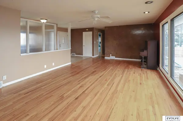 1208 Potter Road, Bellevue, NE 68005