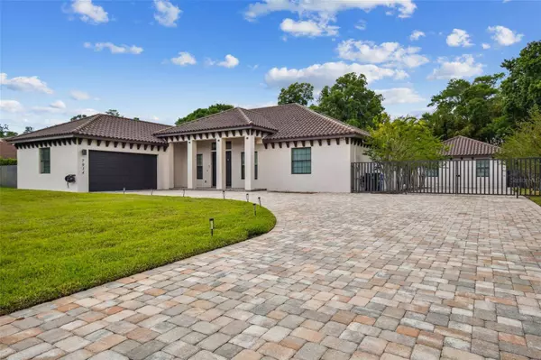 7914 GOLDEN GLEN PL, Tampa, FL 33615