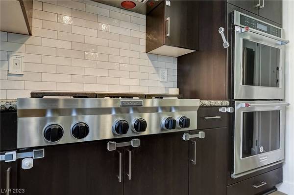 136 Brighton Hills Avenue, Henderson, NV 89002