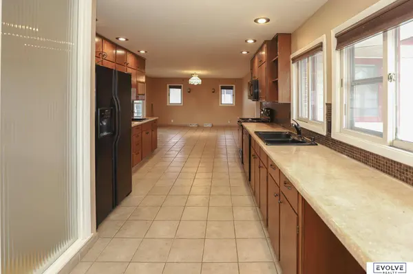 1208 Potter Road, Bellevue, NE 68005