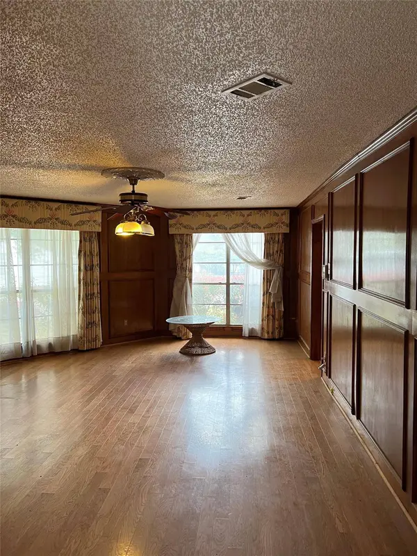 1613 Hemphill Drive, Dallas, TX 75216