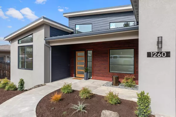 1260 Ashland Mine RD, Ashland, OR 97520