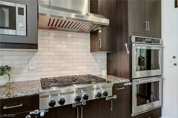 136 Brighton Hills Avenue, Henderson, NV 89002